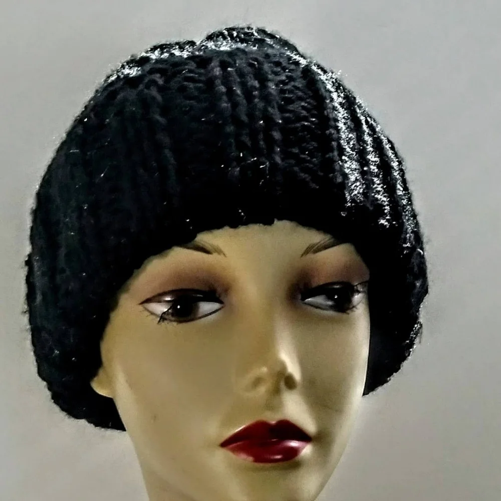NWT Cashmere Blend Unisex Beanie With A Little Bling!
